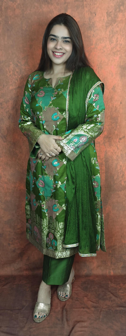 Elegant Green Banarasi Kurta Pant Set