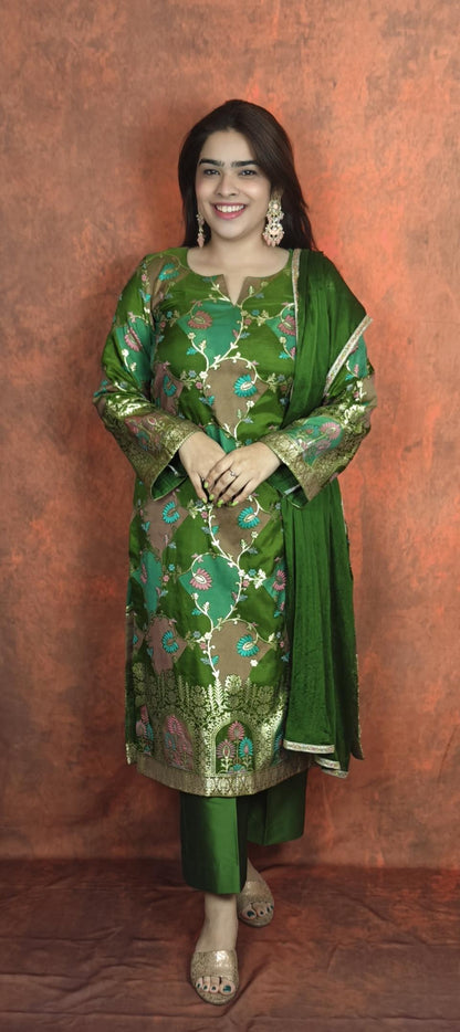 Elegant Green Banarasi Kurta Pant Set