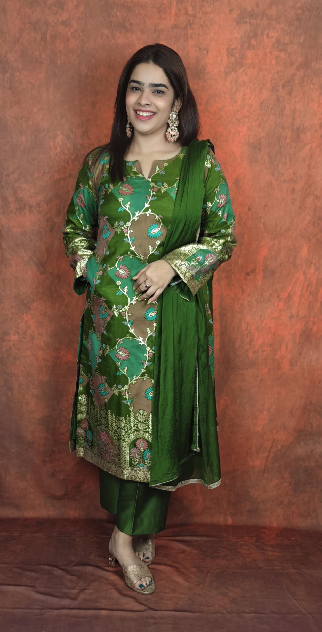 Elegant Green Banarasi Kurta Pant Set